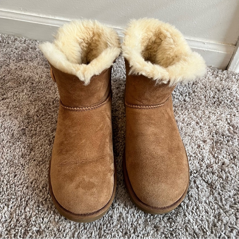 {UGG} mini Bailey button boots - chestnut brown - Picture 4 of 9